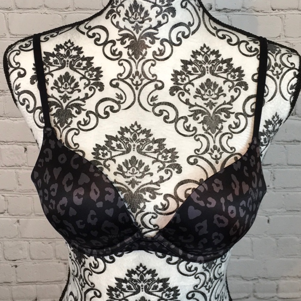 PINK Victoria’s Secret Push-up Bra